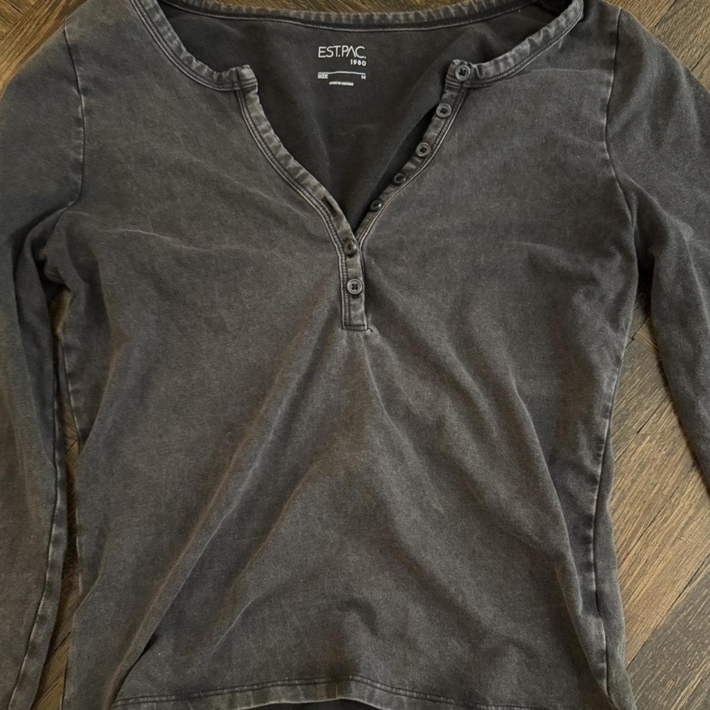 PacSun Charcoal Long Sleeve Tee